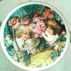 "Best Friends" Decorative Dish
